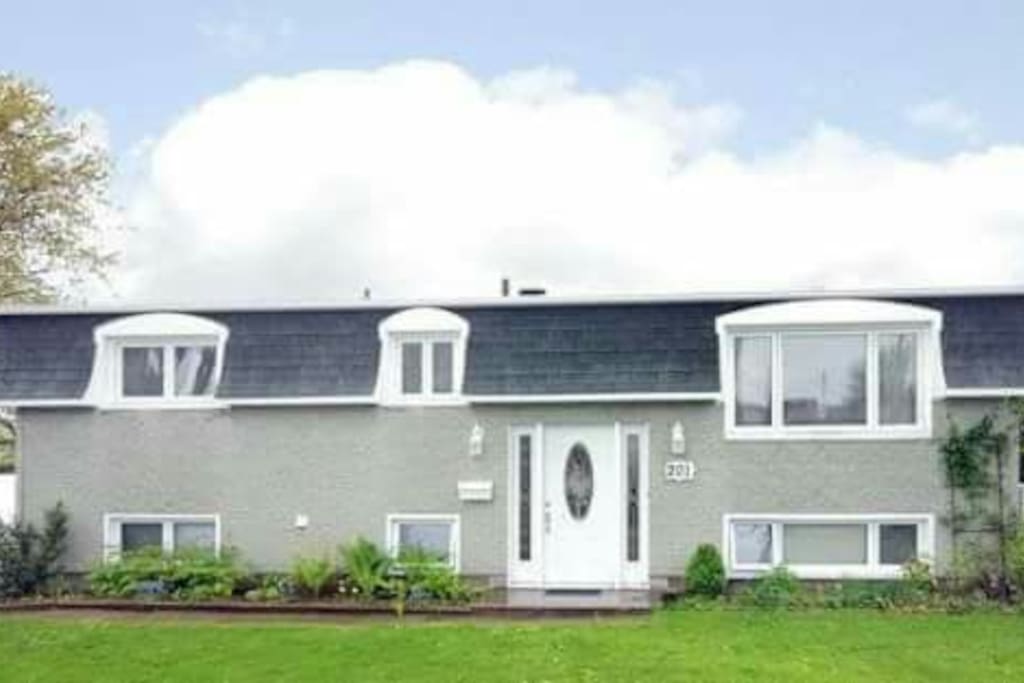 Maison Comfortable House