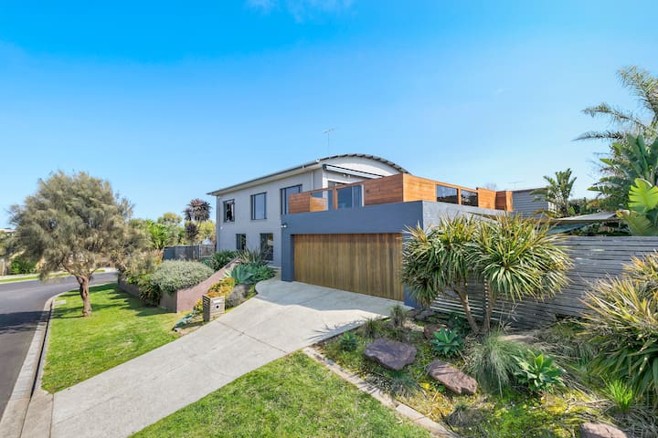 Coastal Escape on Highlander