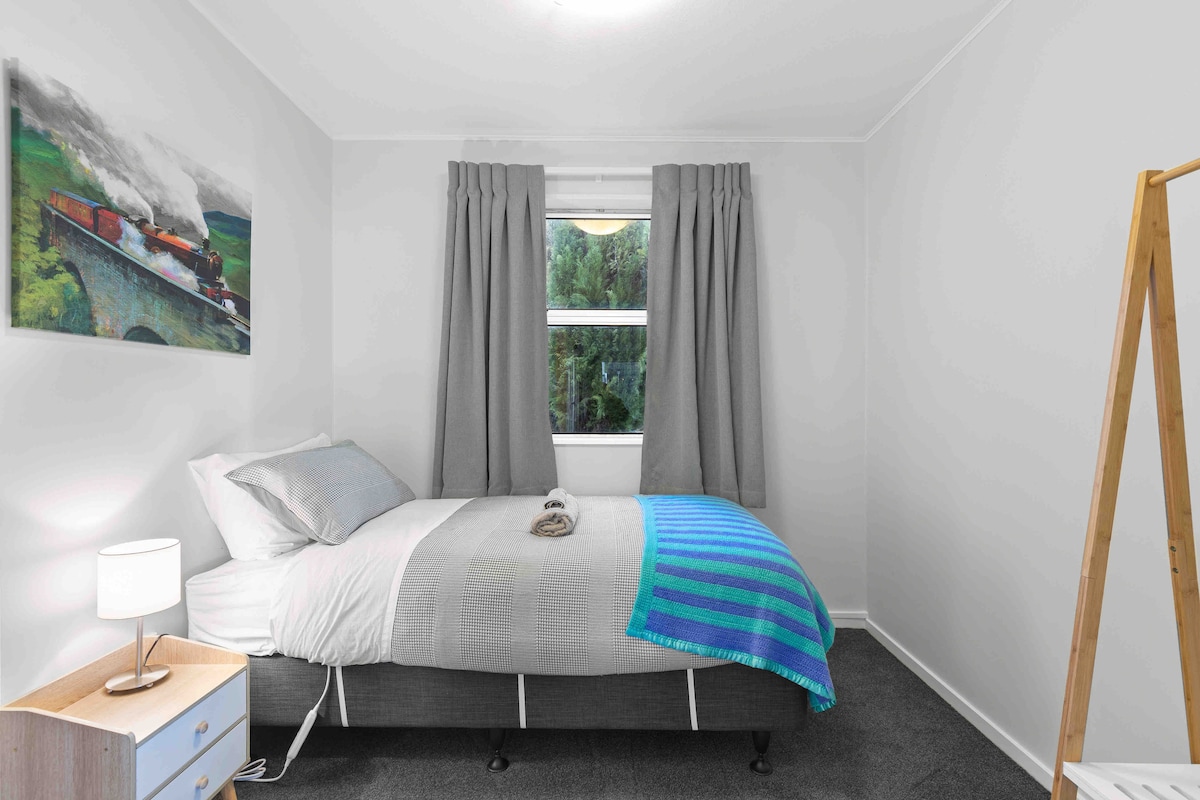 3. spavaća soba je MALA