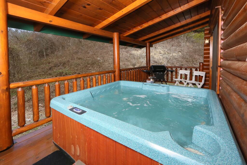 Jacuzzi,Tub,Bench,Chair,Furniture