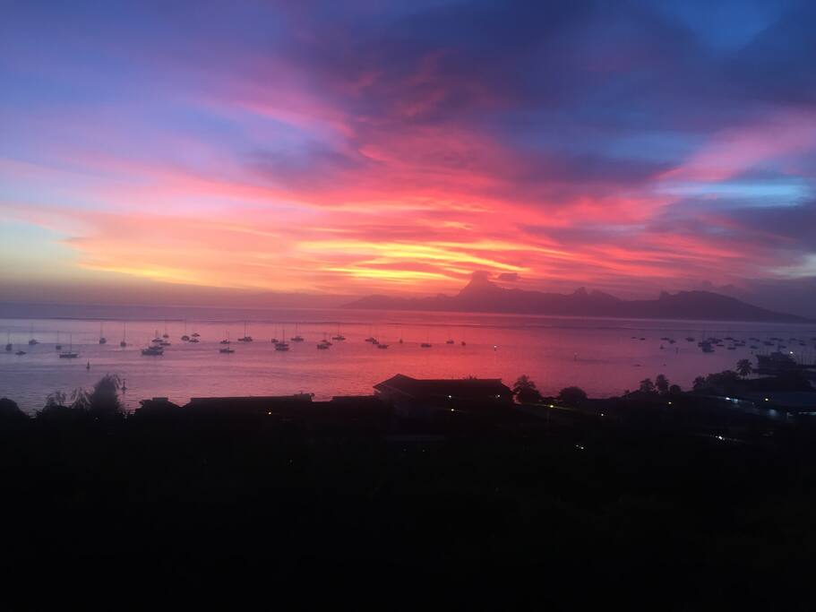 De la terrasse un soir au mois d'août