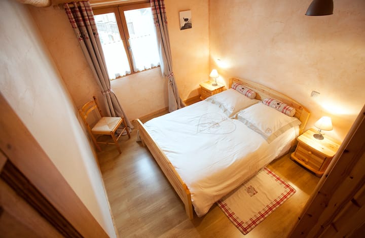 غرفة نوم في الطابق الثاني