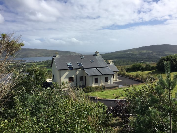 Stunning hideaway Wild Atlantic Way, West Cork Houses for Rent in