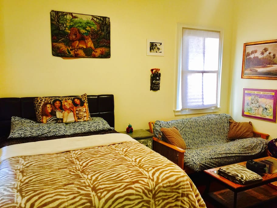 Queen bed and Futon