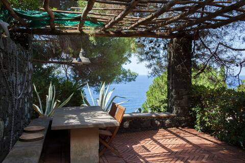 Casa Rosmarino. Garden, amazing view over the sea
