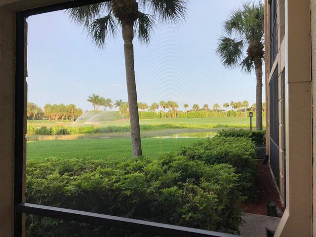 First floor condo, pool, golf, beaches, shops