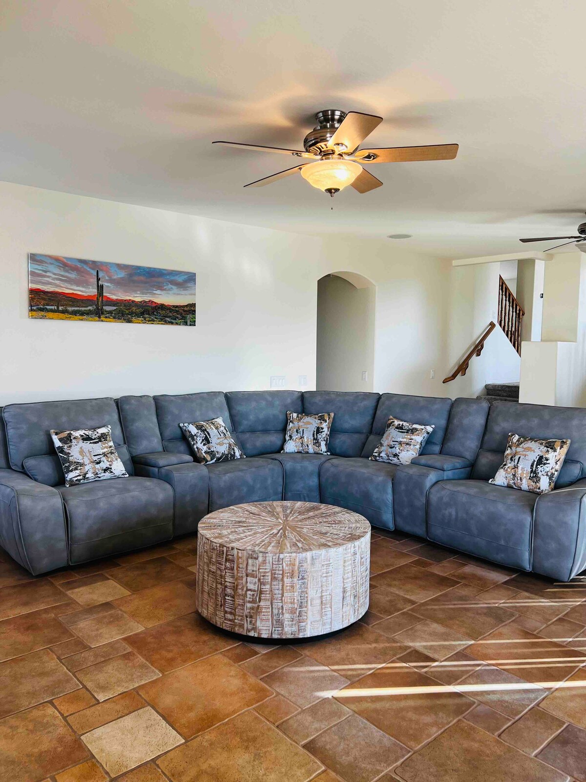 Top performing Airbnb: Cozy 6br 3ba home summer specials! in Glendale