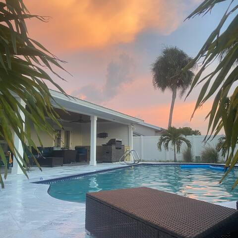 Nautica -10 mins to Tampa Bay by boat, Heated pool