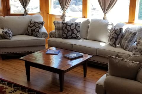 Top Airbnb: Yellow Jacket Retreat in Kernville