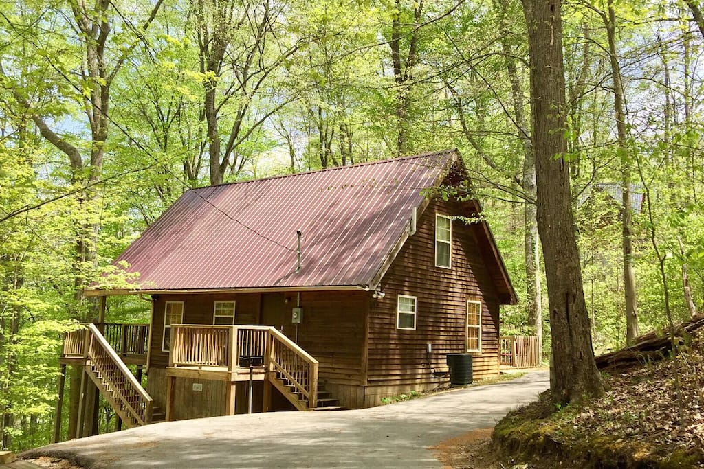 Bear Scootin' Boogie - Cabins for Rent in Slade, Kentucky, United States