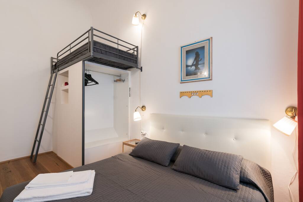 Camera e letto a castello