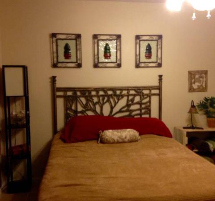Bedroom that sleeps 2