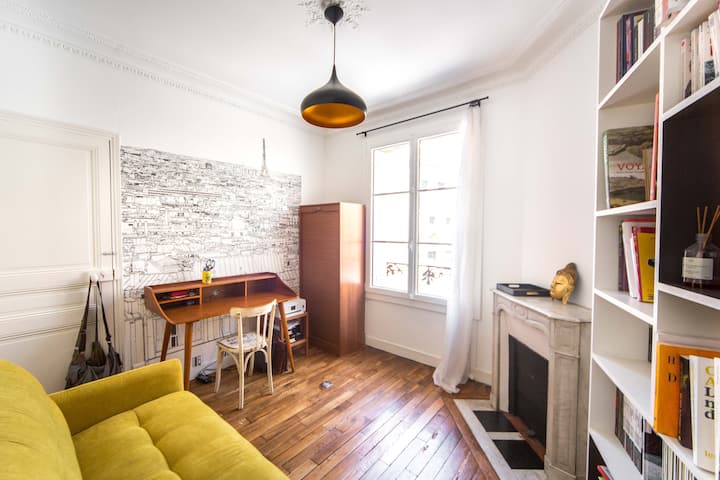 schlafzimmer mit Sofa / Büro/Schlafzimmer 