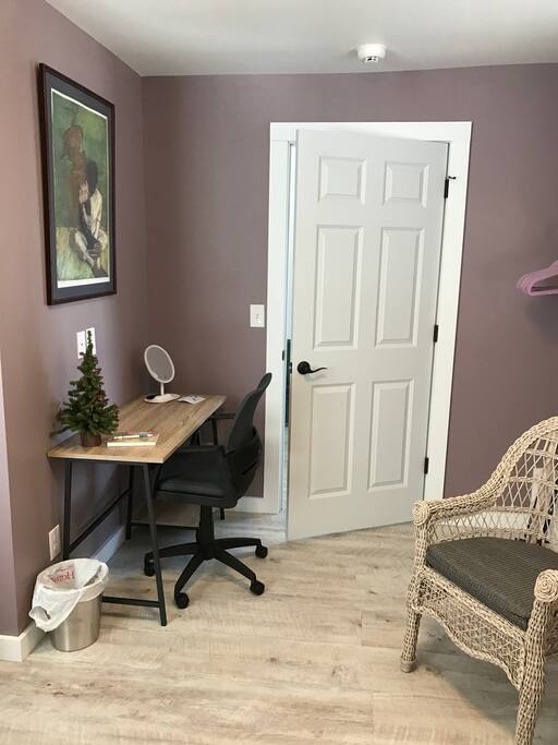 Queen Suite 1