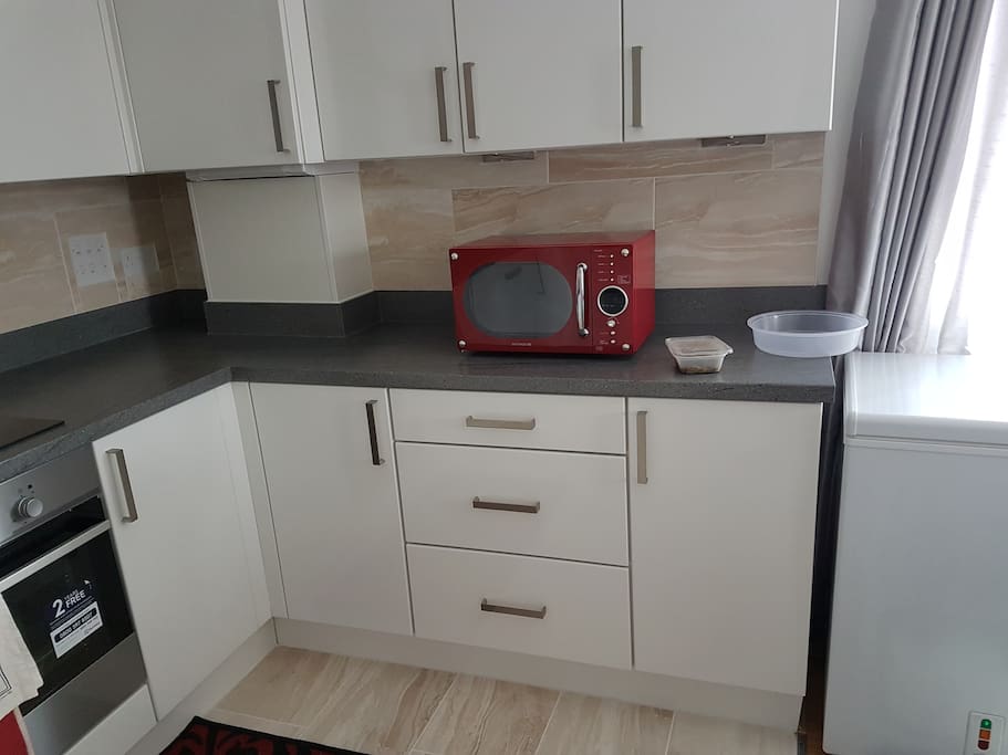 microwave/kitchen