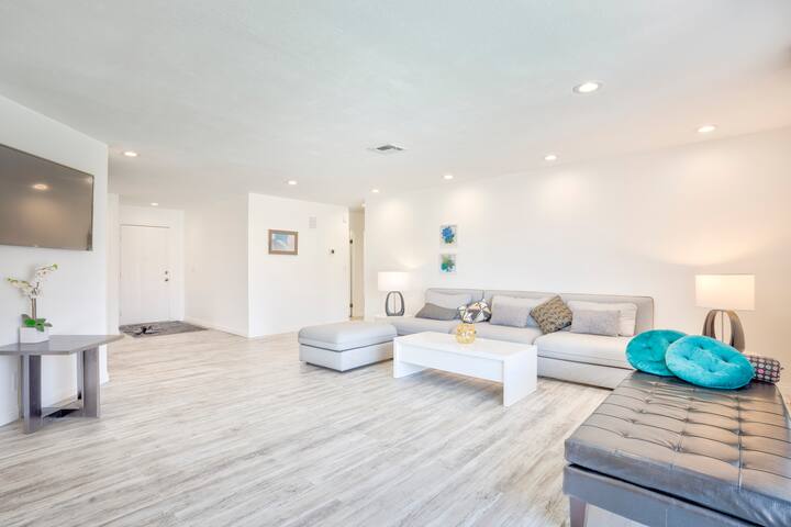 HOUSE 5 min from STRIP/Next UNLV/Amazing Pool-Spa gallery image 3