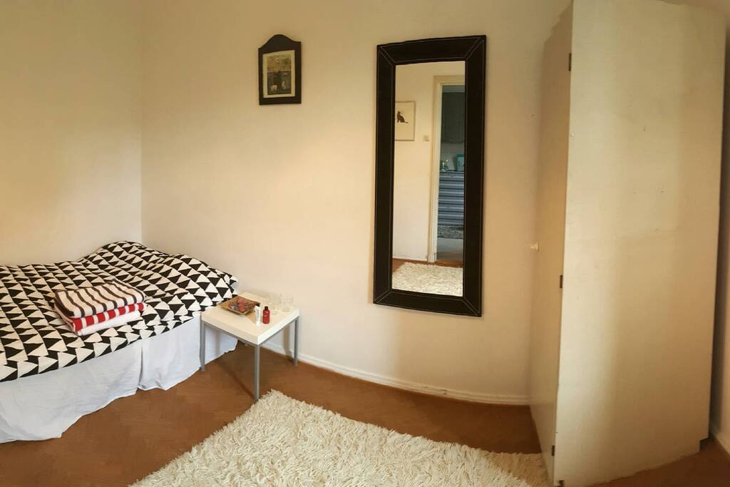 Guestroom 2