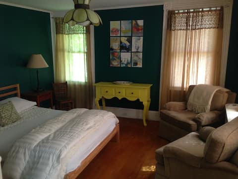 Apartment on Main Street