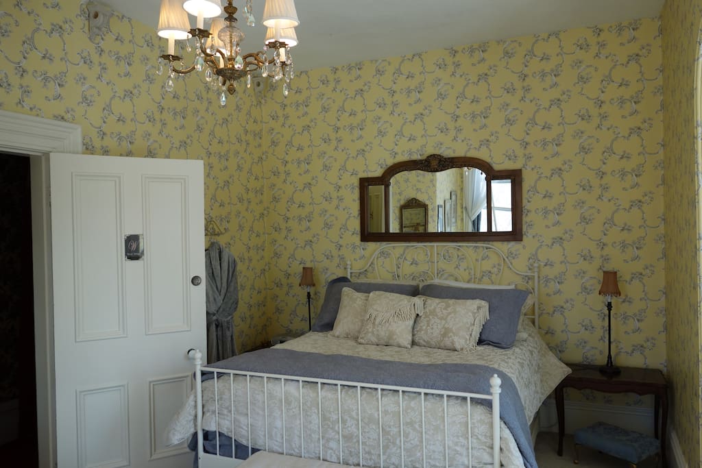 West Wing Suite