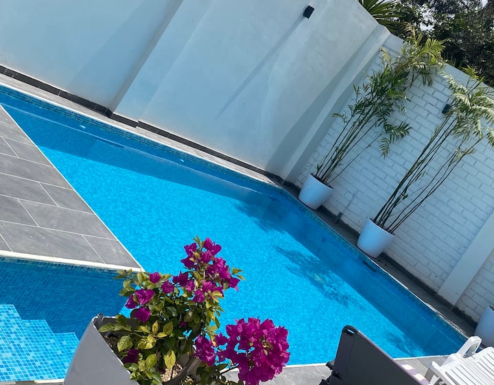 Casa Moderna With Pool Cieneguilla Cottages for Rent in Lima