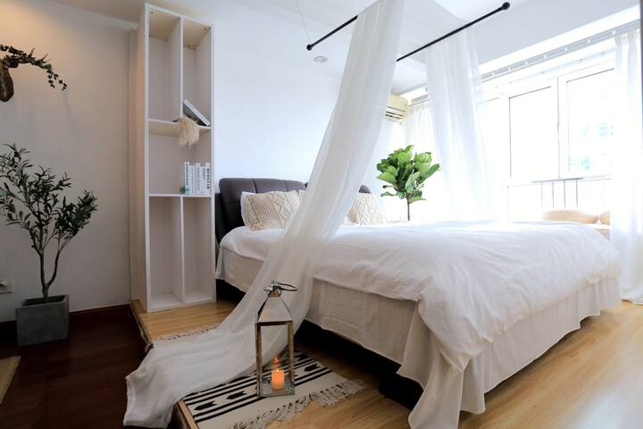 Room④波西米亚风（已消毒）/五四广场/万象城/暖气/灯光秀、八大关、万象城阳光超大床房