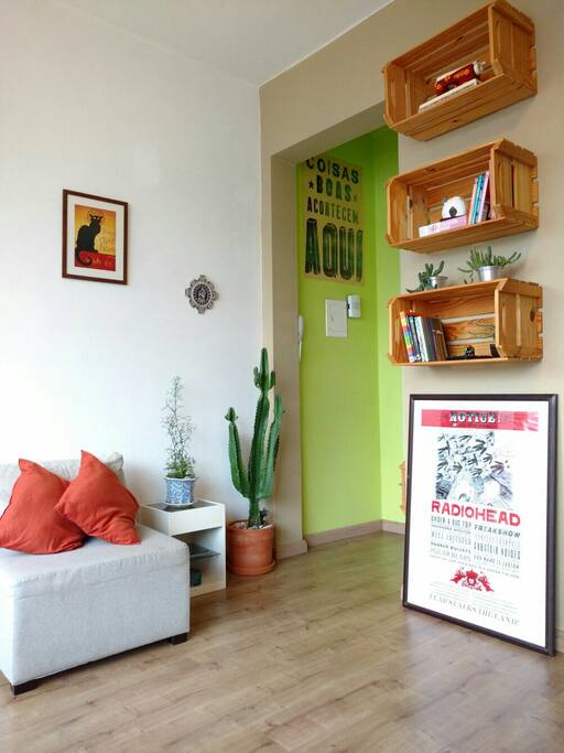Entrada e Sala de estar.