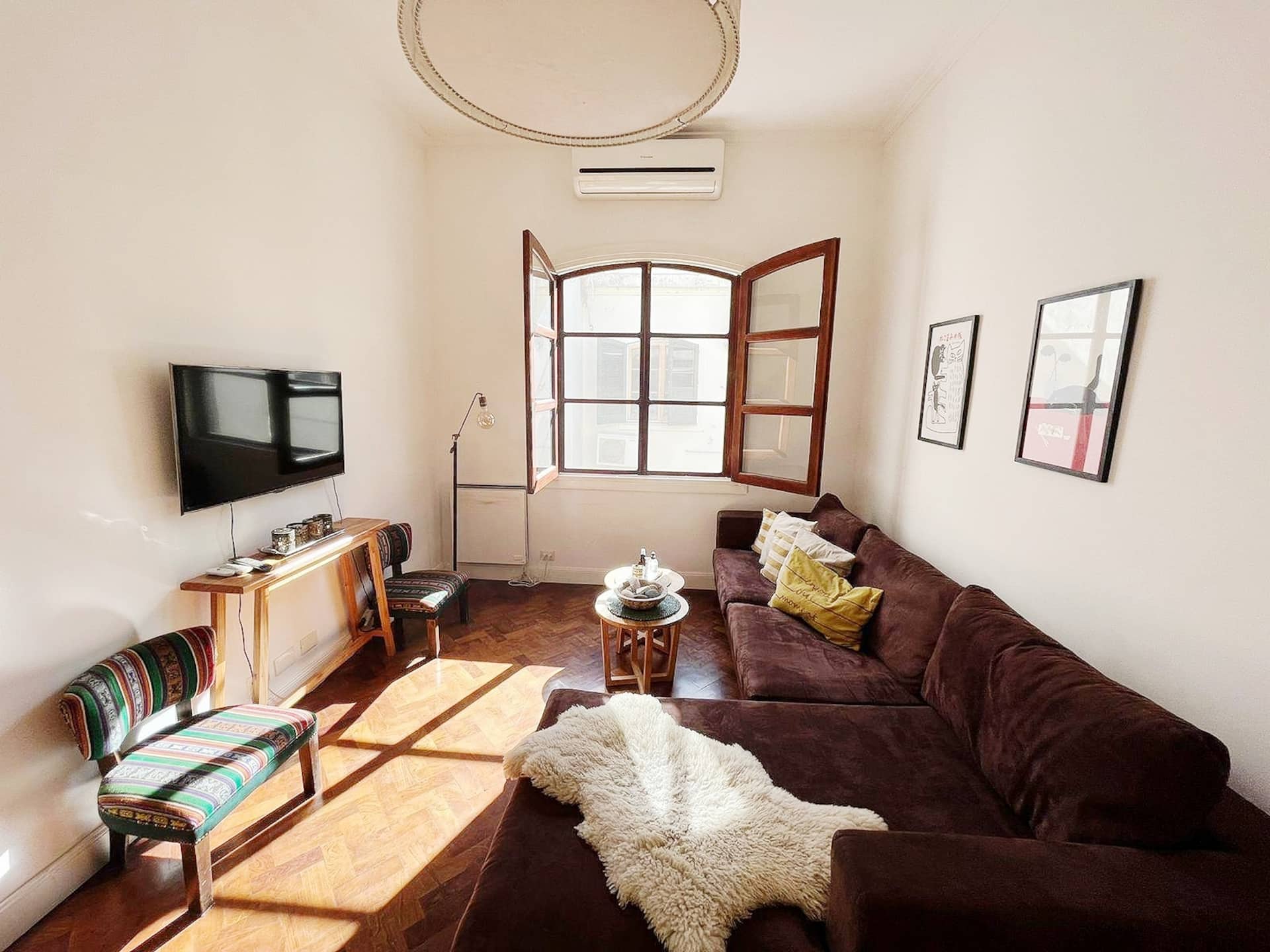 Apartamento de 2 dormitórios em Recoleta, edifício histórico
