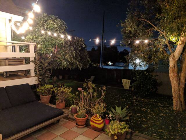 Wonderful beach bungalow with big yard and patio. gallery image 4