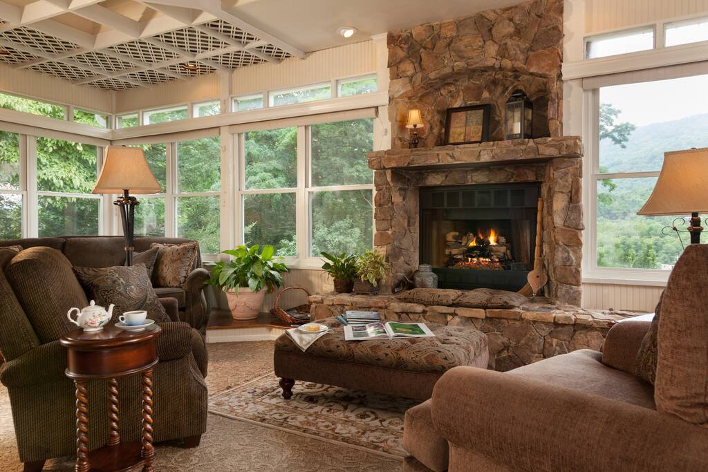 The comfortable guest lounge