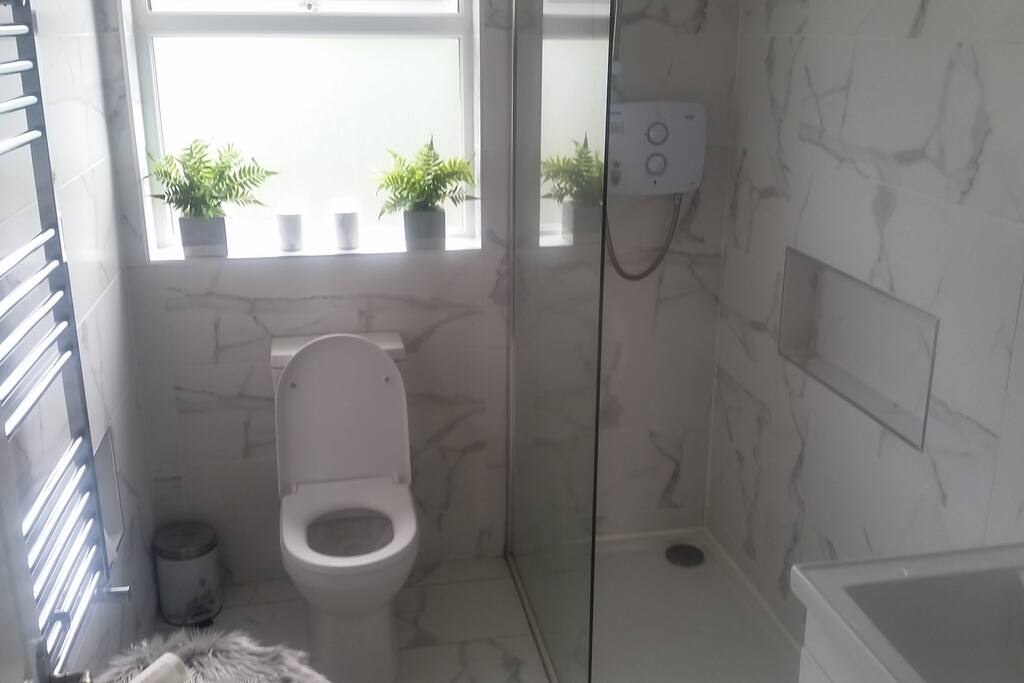 luxury modern bathroom