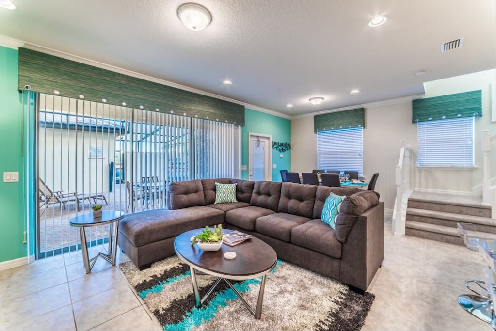 Couch, Furniture, Indoors, Room, Molding