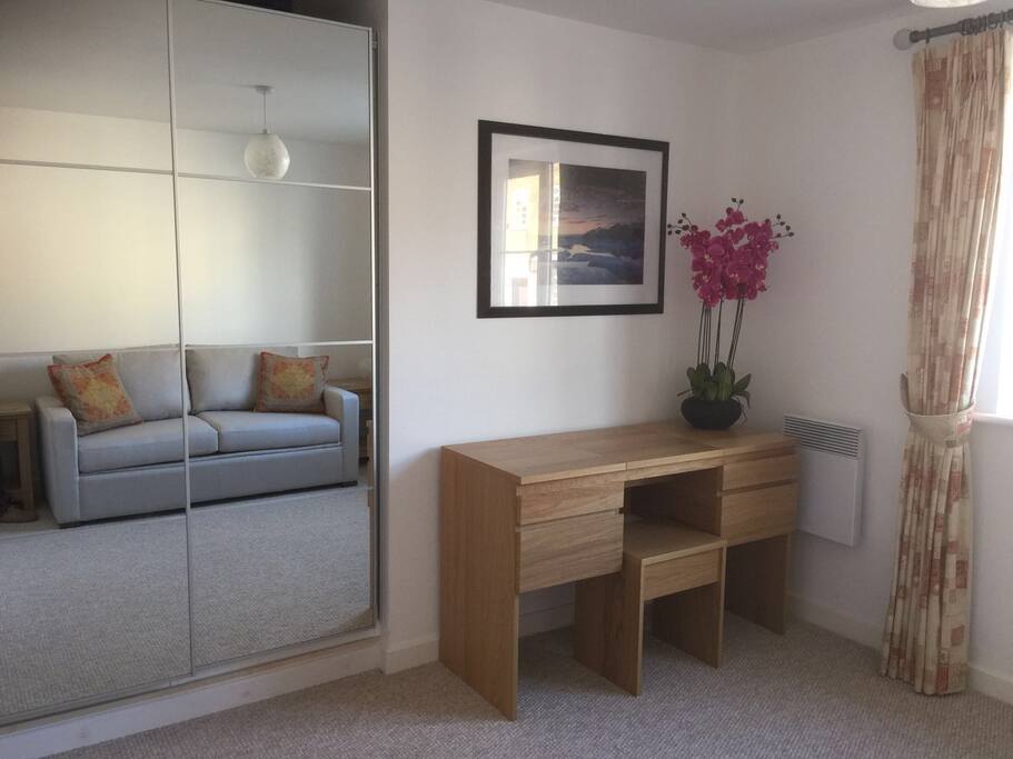 Room and desk to work on