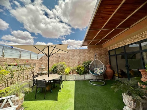 Luxurious villa with all comforts and very well-equipped.