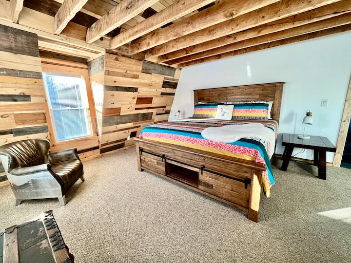 Barn Bedroom (King size bed) 3rd Floor