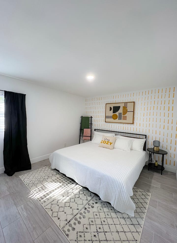 Cortinas opacas en el dormitorio. 