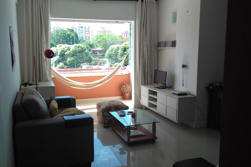 Sala com vista da varanda