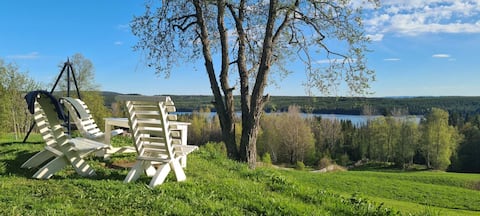 Cabin with proximity to town and mountains!