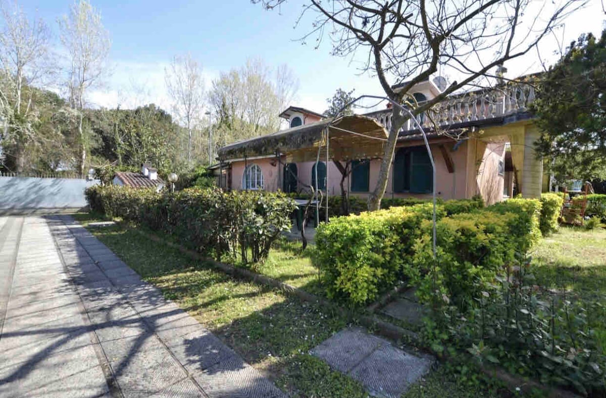Villa Il Salice sul Mare avec jardin - Villas à louer à Massa, Toscana ...
