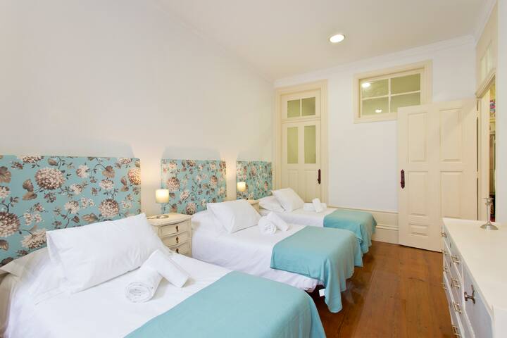 Casa Portugueza Experience-10/12 People gallery image 5