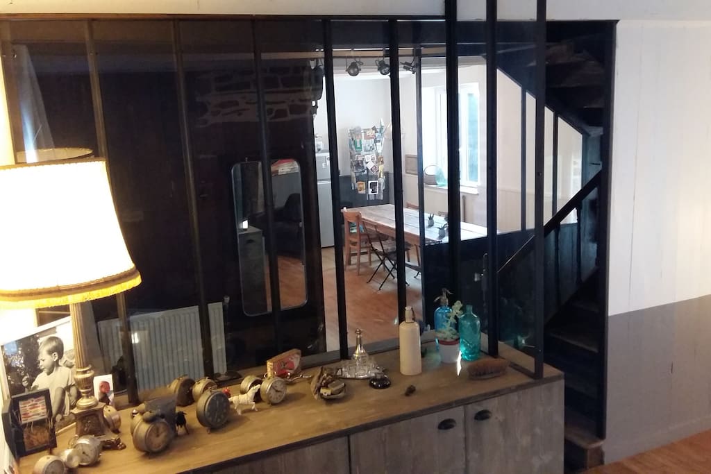 Vue cuisine depuis le séjour