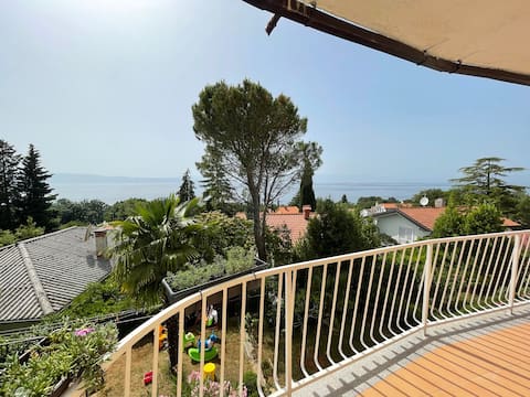 Two bedroom apartment with a beautiful sea view