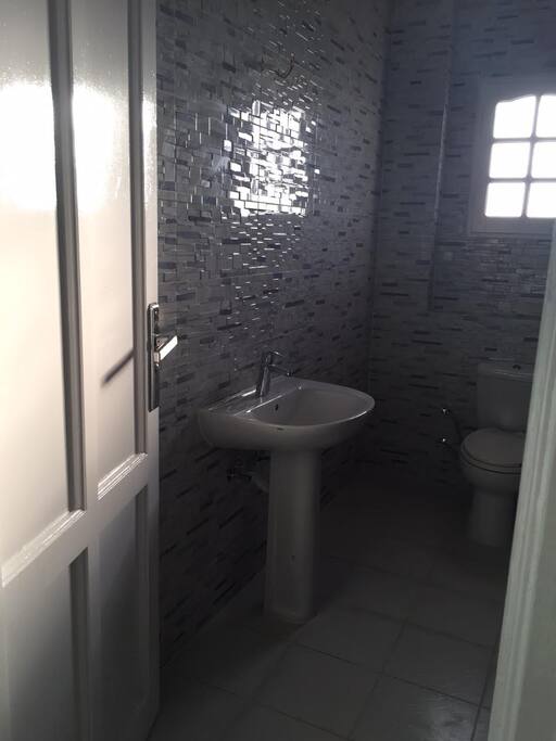 bathroom in bedroom 2