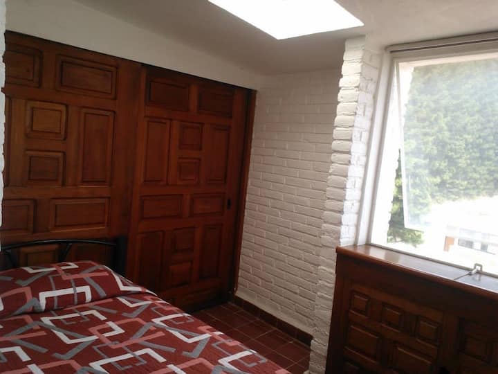 Спалня 1 - основна с фоайе 