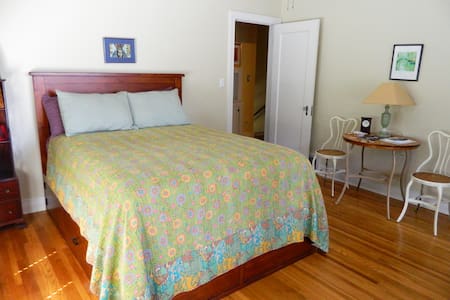 Bungalow near downtown Tulsa