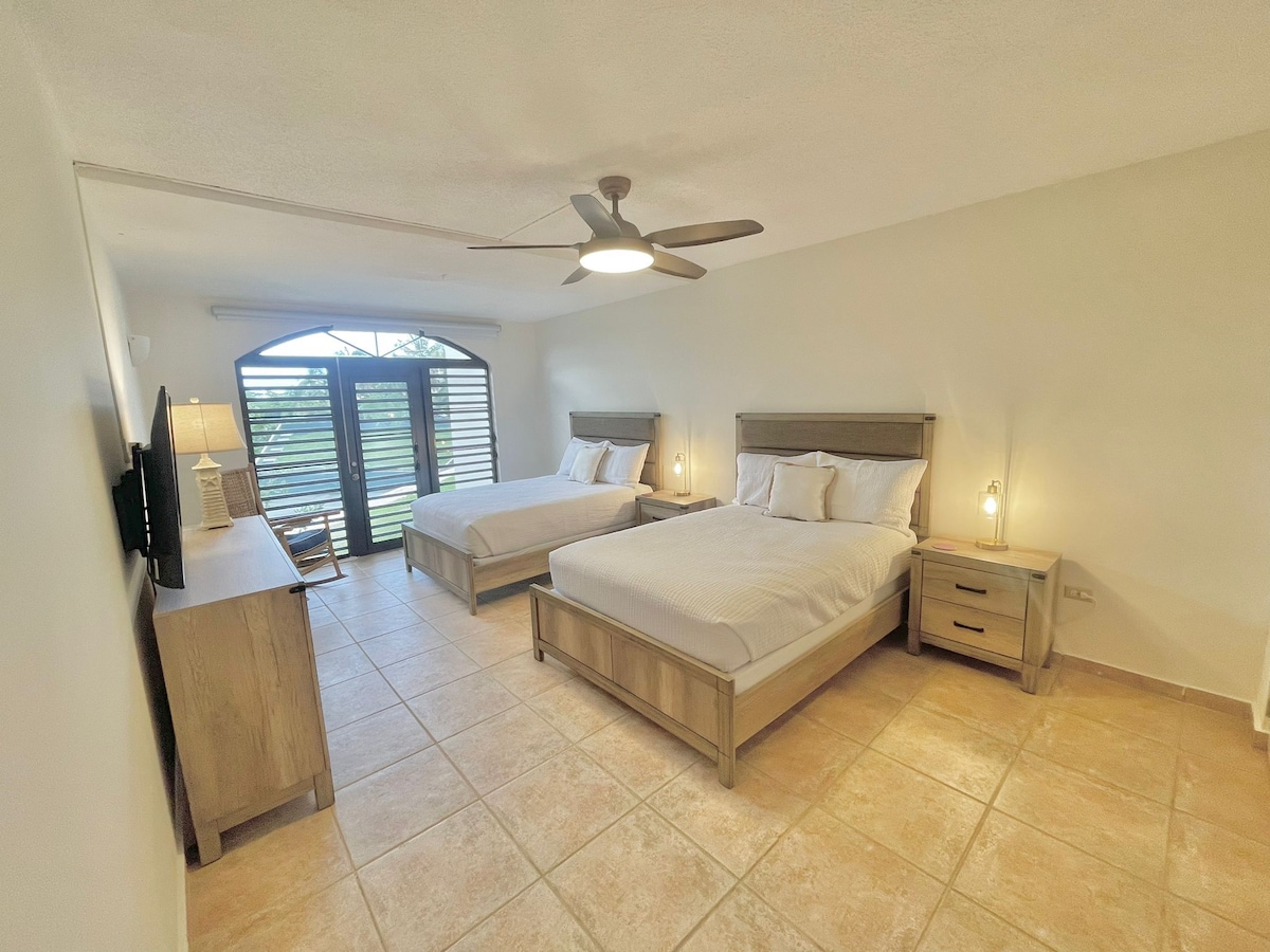 ห้องนอนผู้เข้าพัก (เตียงใหญ่ 2 หลัง)