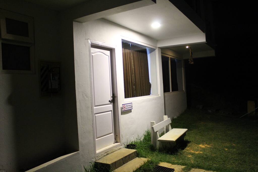 Frontage & Sit out lawn (night) : Max