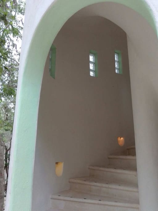 Aceso a Panoramia en Planta Alta "El Arka"