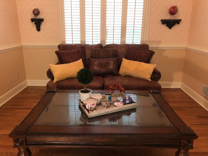 Nature In The City! | Private Room/bath L Peaceful - Gainesville, GA