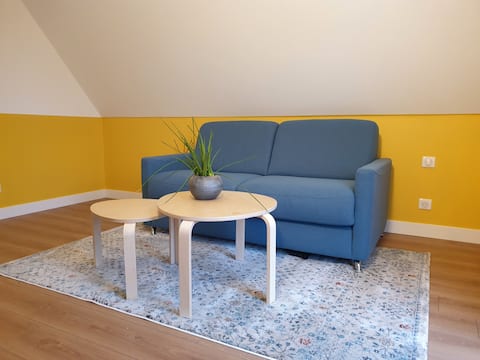 CosyBNB Jaune, independent accommodation, wifi, parking