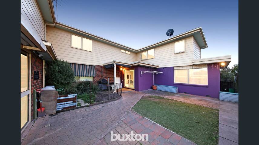 Bentleigh House gallery image 3